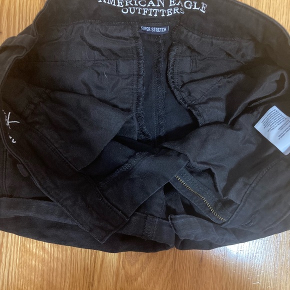 American Eagle black shorts - size 2 US - Picture 2 of 5
